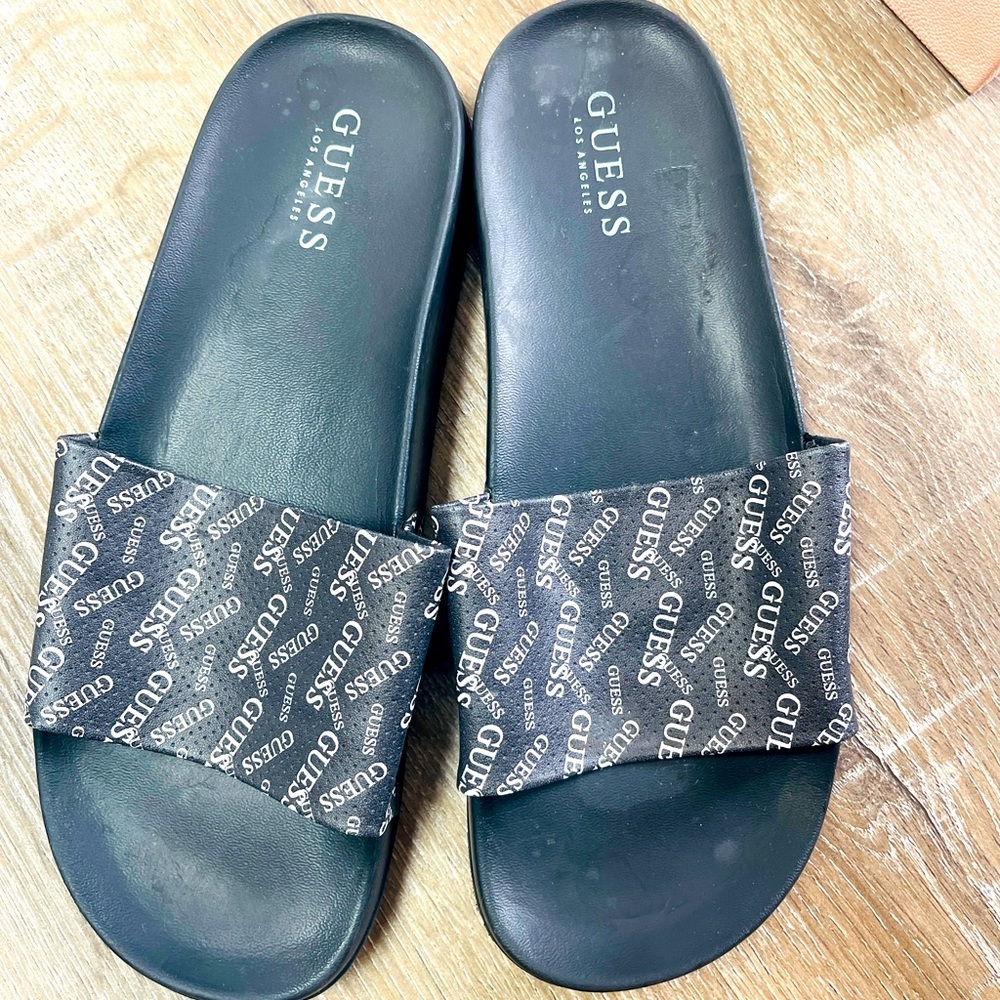 Guess women’s slides flip flops size 9